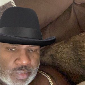 Meet your Posher, Adrian